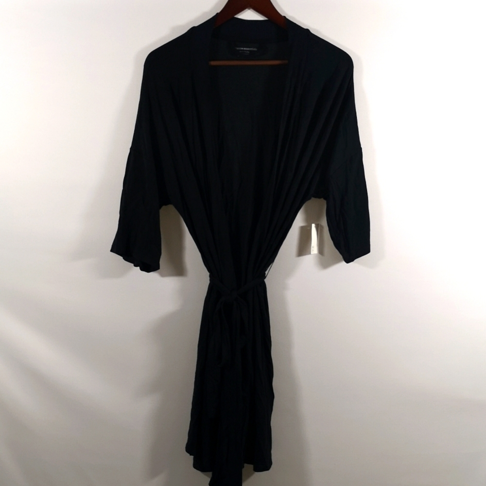 NWT Women's Amazon Essentials Robe w/ Belt, Black, Size Extra Small, Super Soft.